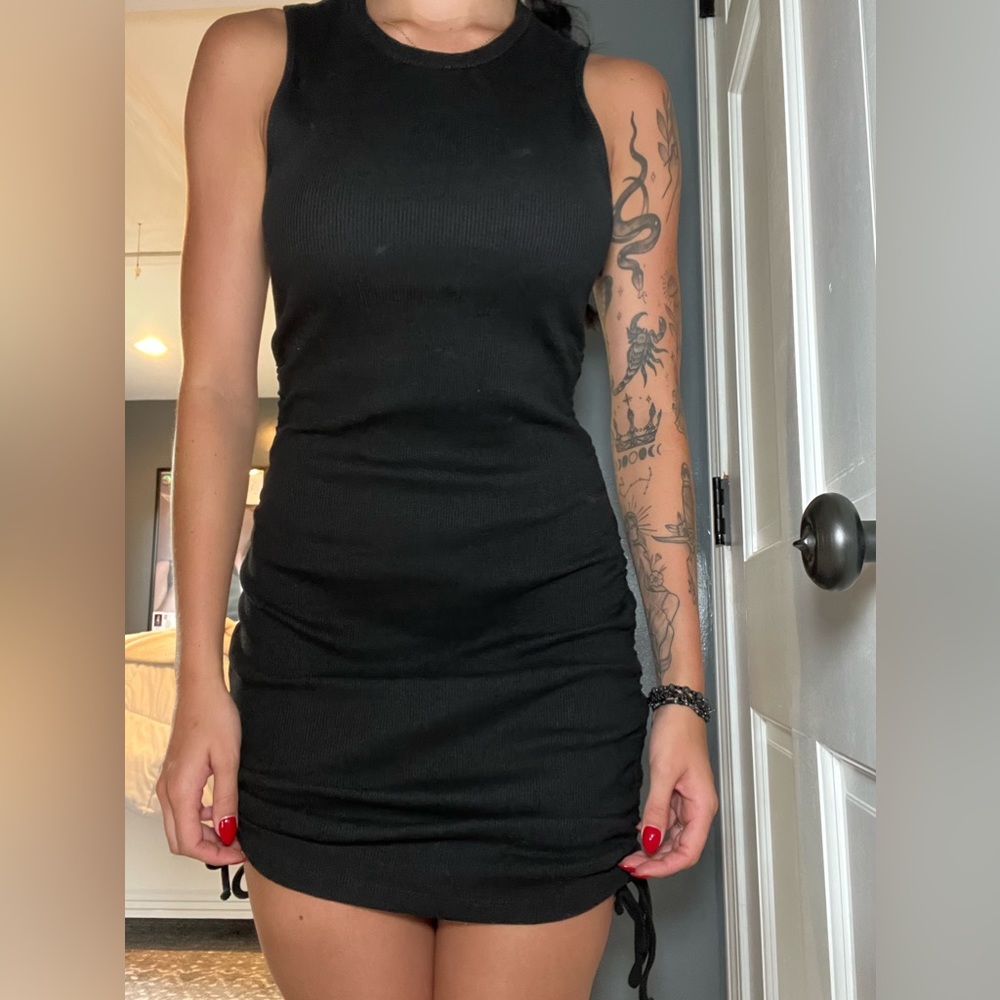 black ribbed dress